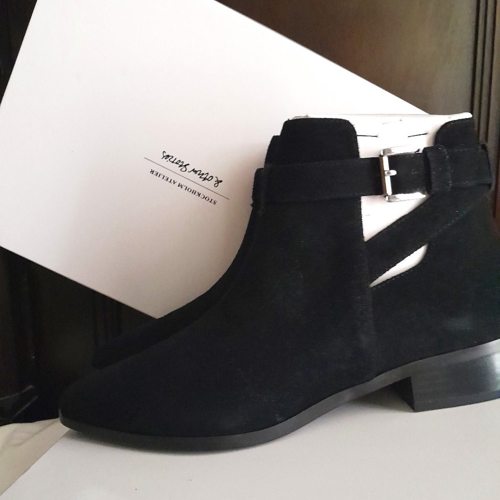 & Other Stories Black Suede Ankle Boots booties Silver Buckle Booties New In Box